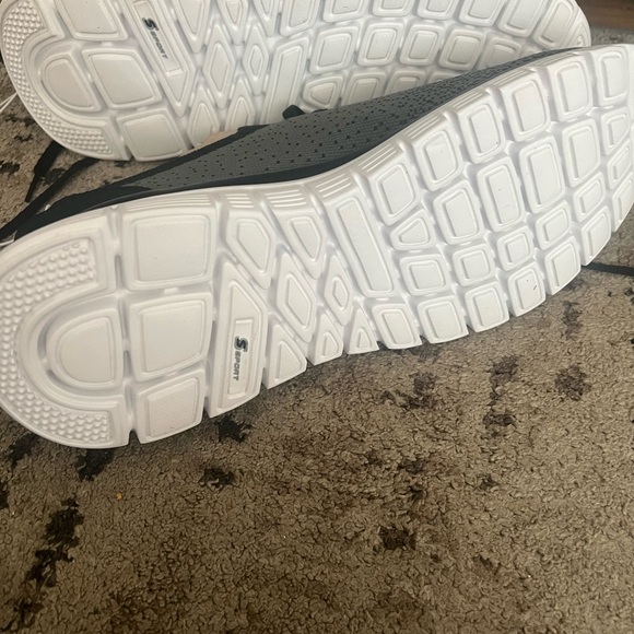 Sports by sketchers memory foam size 13 new with tags - Picture 9 of 13